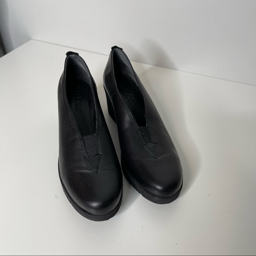 The Flexx black lesson wedge size 8 - Picture 3 of 14